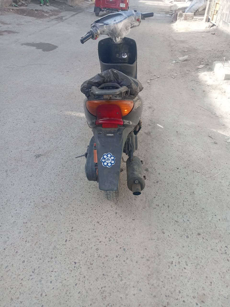 سلام عليكم عصفورية جاهزة للخير عوزها بس باتري وشوتة كهربائيات كلها شغالة اشاير عداد سرعة عداد بانزين  دبلات رياضي صالنصة رياضي السعر 180 وبيها مجال مكاني بغداد مدينة الصدر ***********
