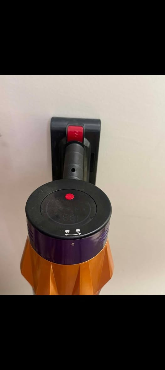 سلام عليكم مستعجل بيع مكنسه شحن سعره 75 الف من بغداد حي جوادين ***********
