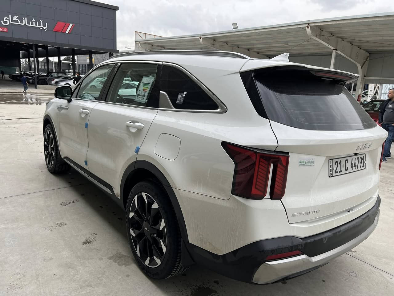 سورنتو موديل2024 سيارة كفالة عامة فول مواصفات 

ماشية km25 
محرك وكير بشرط 
السعر 333 
ويل 20
سونار موجود بالصور
رقم وسنوي جديد للاتصال
***********
