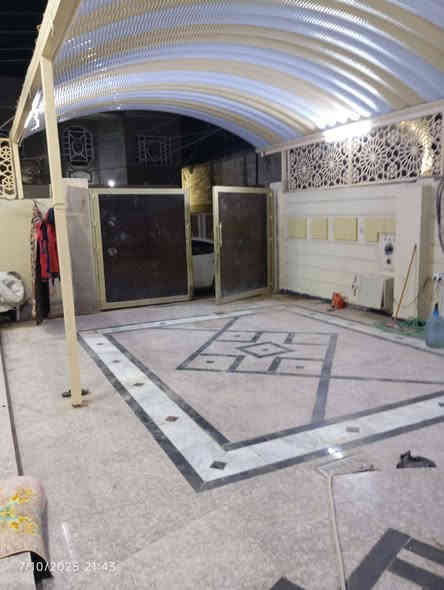 دار للبيع 
مساحه  350
مهيجران شارع الجلبي
قريب على شارع مال ابو الخصيب السياحي
طابو زراعي عراقي سند 25 ✍️ 
و كاله و نسخ من الطابو و مكاتب 
غرف نوم عدد 2
ديوانيه و صاله عدد 2
مطبخ تركي و حمام داخلي و خارجي 
كراج سيارات 
الطابق الثاني يحتوي 3 شقق
كل شقة غرف نوم و صاله و مطبخ 
ماء كهرباء مدرسه نت كلشي قريب 
هاتف ☎️ ***********☎️
