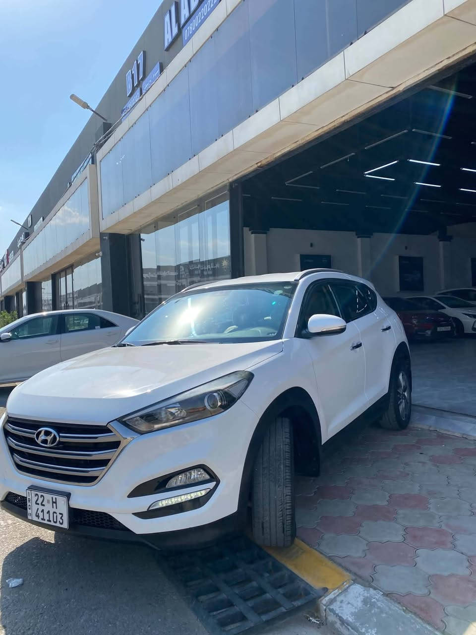 🚗 للبيع: هيونداي توسان 2018 🚗
اللون: أبيض
 الكيلومترات: 93,000 كم 
المحرك: 2.0 بنزين 
ناقل الحركة: أوتوماتيك
 حالة السيارة: ممتازة جدًا، لا تحتاج أي مصاريف
 السعر: (180 ورقة) وبيها مجال 
الموقع: الموصل
📞 للاستفسار والاتصال: [***********]
