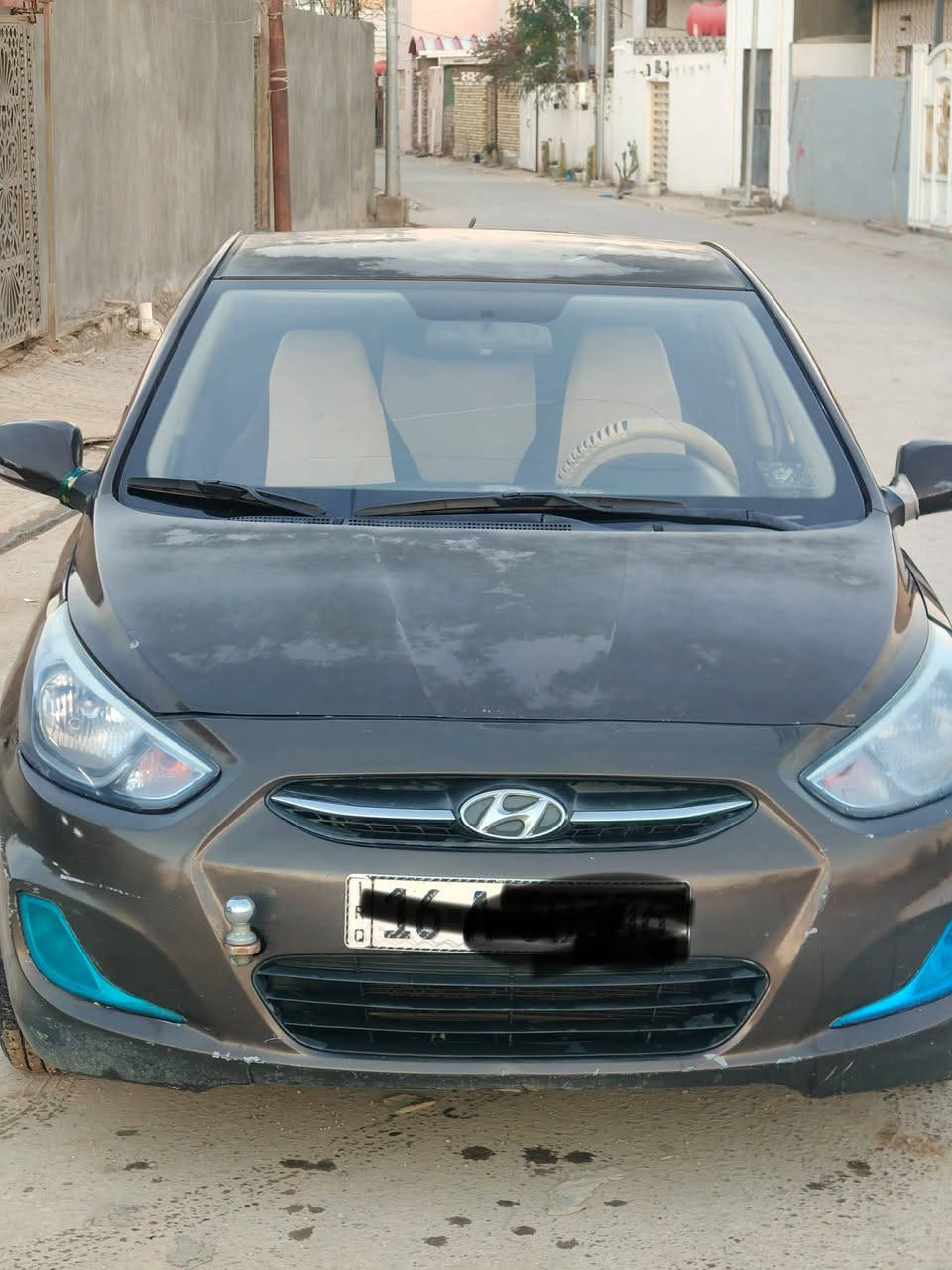 السلام عليكم اكسنت للبيع لون جوزي
مكينه 1400سياره بيه شخوط بسيطه بالبدي و مكانات جراد اما المكينه و الكير مكفولات شرط سياره باسمي ثاني يوم احولك  رقم دولي سنويه ل2030 

غير متواجد على الفيس بوك 
 للتواصل ***********
