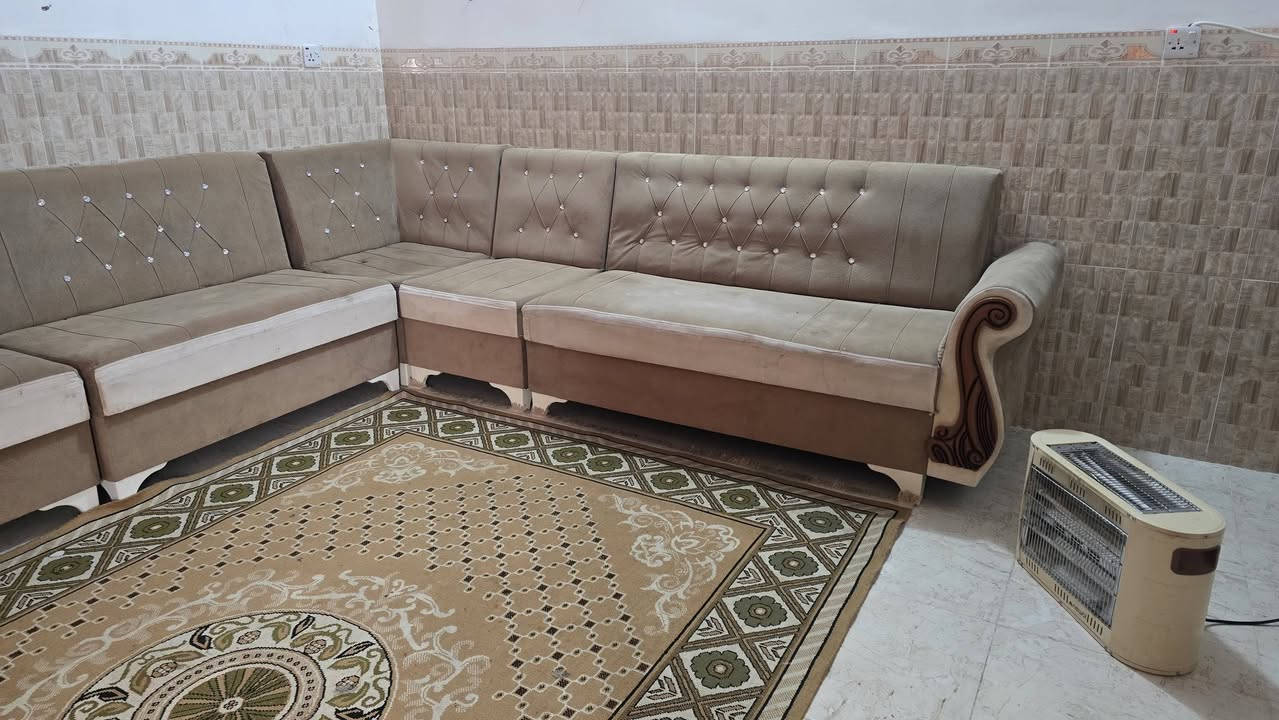 ديوان 10 نفرات نضيف بيع سريع سعر 140 الف فقط  (يرهم  مراوس ))
🌷🌷🌷🌷🌷🌷
اشتري غراض بيت مستعمل تخم ديوان كاونتر ميز طعام غرفه نوم ثلاجه مجمده غساله راسلونه خاص صوره 
🌷🌷🌷🌷🌷🌷
خانقين/ شارع مستودع خلف مركز شرطه ازادي [مزاد المندلاوي]
***********☎️
***********☎️
ديوان 10 نفرات نضيف بيع سريع سعر 140 الف فقط
