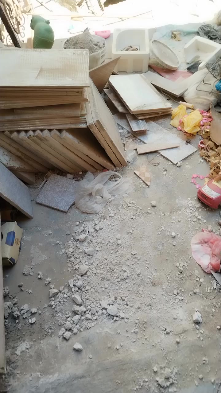 تنظيف الحدائق
تنظيف السطوح
 *********** واتساب
