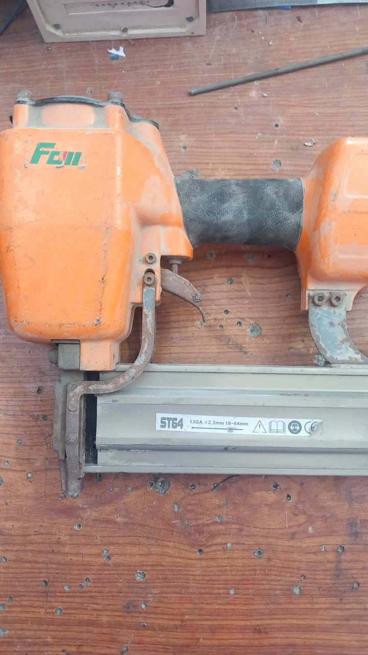 مسدس نجاري غير مستعمل مخزون ومتروك شرط الشغل
بغداد..الرشاد..محلات ابو ياسر الكهربائـــــــي***********
