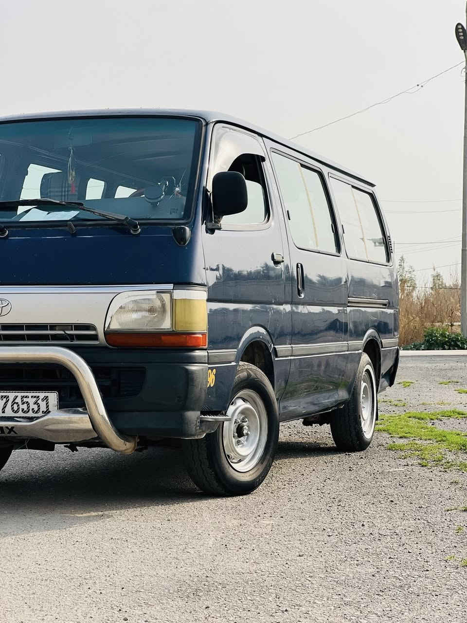 هايس  بوز موديل 1996 
مكفولة كفالة عامة من الضربه والصبغ 
بلادية  رقم شاصي  جديد  تخم تاير  خلفي جديد الامامي  نص  عمر  رقم ديالى انكليزي  بأسمي محرك ونجي 6 كير عادي  14 راكب  السيارة كامله معايزه شي  فقط  ملاحضات زغيره  مكاني  ديالى بلدروز  السعر 60 وبيها مجال  للاستفسار اكثر هـ ***********
