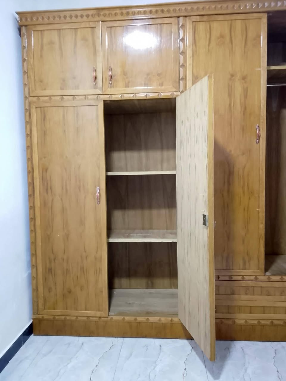 كنتور تسكام ثكيل 6 ابواب ملحق فصلته قبل شهر بمليون واريد ابيعه


**إذا كنت صاحب هذا الإعلان وتريد حذفه لأي سبب، رجاءا أرسل رسالة إلى الدعم الفني**