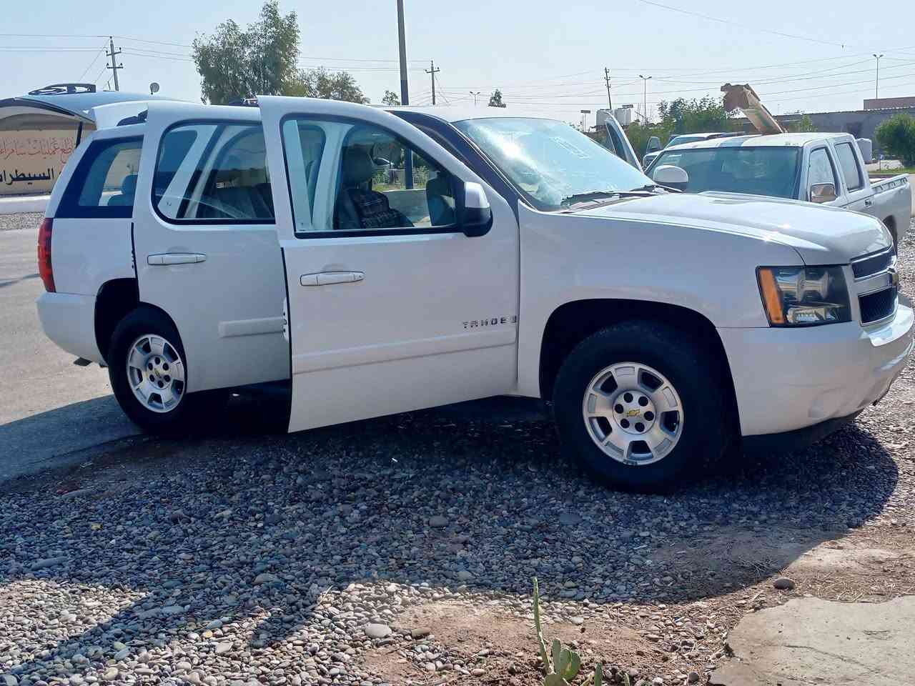 من رخصة الادمن  المحترم 
تاهو 2010  لون ابيض LT  بتره  (ادوات ادوات)

 فتحة  كل تحكماتها كهرباء   (مرايات شفط  )

(جنطه كهرباء. كشنات كهرباء )

(وارد امريكي بدون كص أو نقل جث.ة  )

(مكينة وكير. كفاله. ممفتوحات)

سيارة جاهزة   من كلشي 

السعر 120 $

هذا رقمي ‏‪0772 412 4726‬‏

 الضربه. موضحة. في الصور  بأمريكا. من خلال رقم الشاصي ..

.  السعر بي مجال شئ قليل لانو اني مشتريها غاليه.   

ملاحظه........اعتذر من المراوس والإقصاد.
