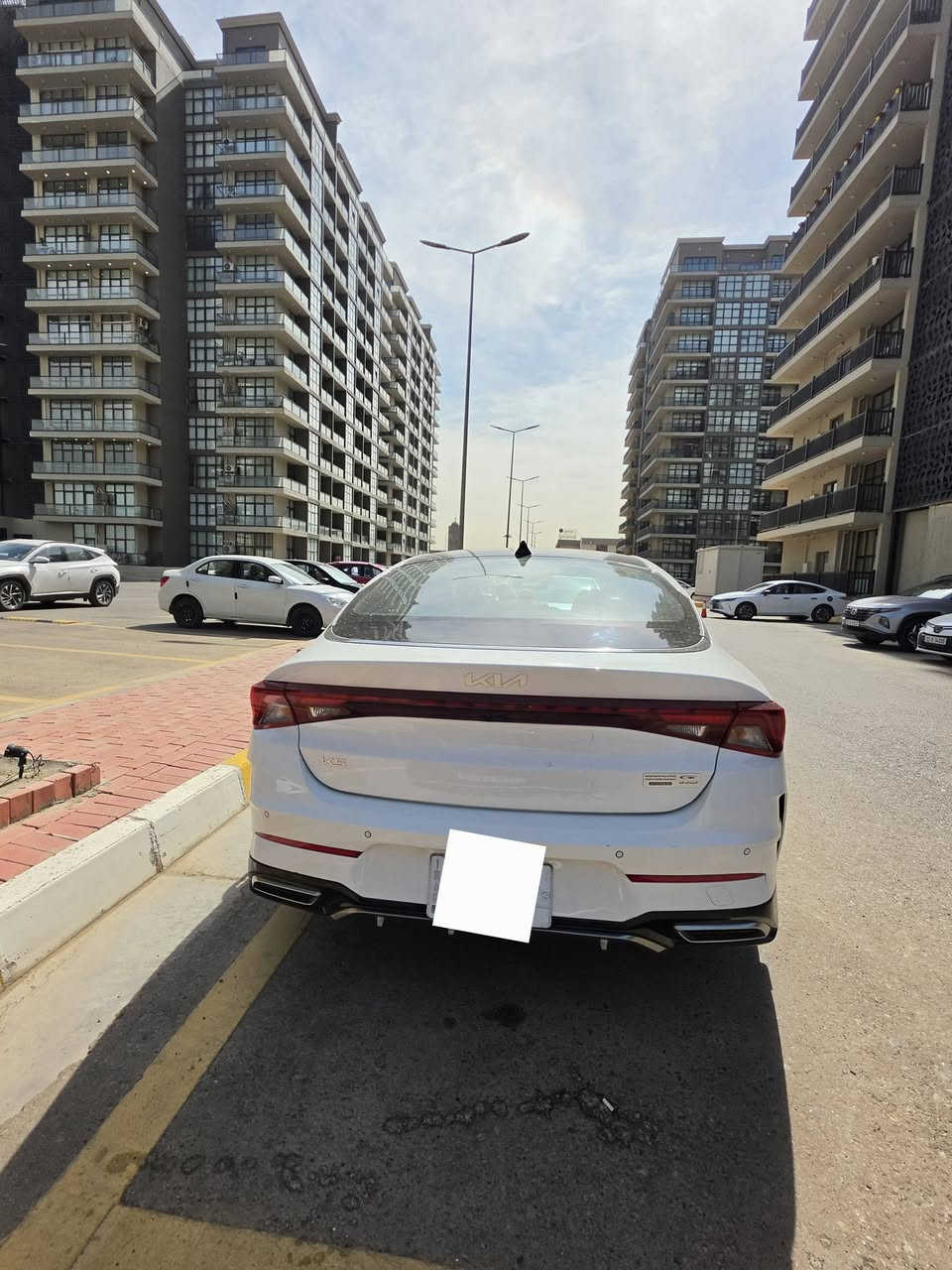 كيا K5 موديل 2023 خليجي
السيارة مستلمهه زيرو ع ايدي من الشركه الدولية 
ضمان 5 سنوات او 100 الف كم 
ماشيه 38 الف كيلو باسمي رقم بغداد سنويه جديده 
المحرك 2000 دوش المرغوب 

✨️السعر ٢٢٧ وبيهه مجال حك الجيه

🔰 السياره ع وضع الشركه وكذلك الصيانه الدورية كله يم الشركه والدفتر موجود

فئة EX فول مواصفات :
1- بانوراما / بصمة / تشغيل عن بعد
2- الكراسي ثنينهم كهرباء 
3- كرسي ترحيب يرجع من تصعد ومن تنزل
5- صندوق ذكي / ايرباكات 
6- مناخ منفصل / قطعتين تبريد 
7- كرسي السائق ميموري وبيها بعد هواي تفاصيل 

✅️ وارد خليجي كلين تايتل بدون حادث بيها 3 رصعات وضربة خفيفه ع كد شبر بالصندوك الخلفي مرجعه ع بارد وموجود صورته بدون اي صبغ ولا قطعه

✨️ السيارة عليها اضافات ب قيمة ٣٠٠٠ دولار : 
🟦 مشدودلها سستم صوت اعلى فئة بمجموع 10 سماعات 
⭕️ موزعه 6 امامي من نوعية jbl stadium 672cf  وكذلك 4 خلفيات 
⭕️ ومشدود ايضا Subwoofer 800wrms sp audio بالجنطة 
⭕️ مع ثنين امبليفايرات دجتال لتشغيل السستم واحد جوه كشن السائق والثاني جوه كشن الراكب 
🟦 كذلك مشدود شاشة امتياز jbl 
⭕️ احترافيه لتوزيع الصوت وتشغيل السستم باعلى كفائه ك نقاوه ووضوح وتقسيم الترددات 

العنوان : بغداد حي الجهاد
☎️ رقم : ***********
