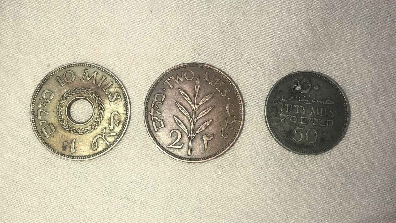 عدد ثلاثة قطعة 

فلسطين المميزة 

حاله جيده

بدايه 800

رافعه 100

ينتهي الثلاثاء منتصف اللبل


**إذا كنت صاحب هذا الإعلان وتريد حذفه لأي سبب، رجاءا أرسل رسالة إلى الدعم الفني**