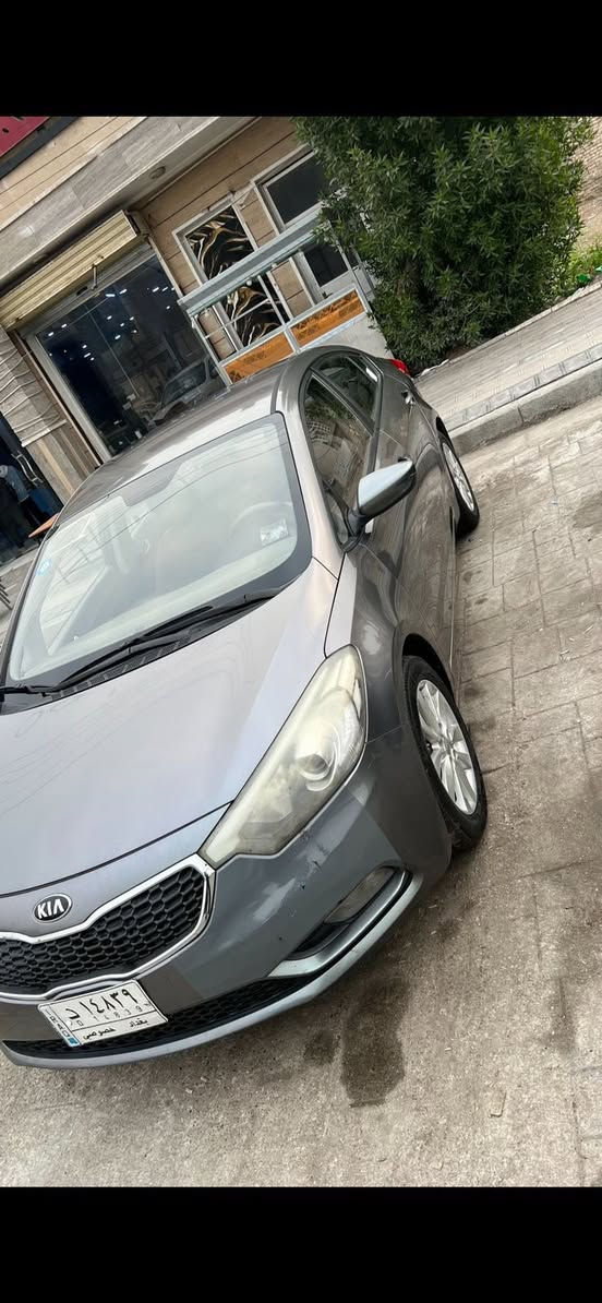 كيا سيراتو 2015
السعر 122 دفتر و 22 ورقة وبيها مجال
بغداد
محرك 1600
مواصفات السيراتو المعروفة
شاشة كاميرا
تحكم مراي
تحكم ستيرن
السيارة جداً نظيفة
مكفوله عدا شبر بارد بالباب
مكان السيارة بغداد
رقم صاحب السيارة
***********

إ
