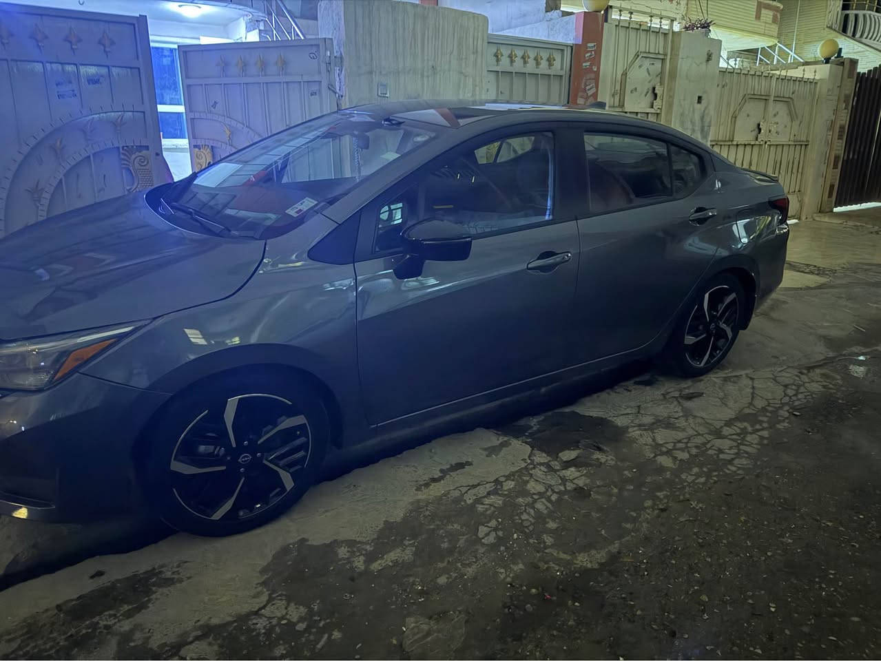 فيرسا اس ار موديل 23 حادث بنيد مبدل ومصبوغ جاملغ يسرى تعديل بارد ايرباكات سليمة كله سيارة فول مواصفات *********** السيارة مرقم كامل أربيل, العراق
