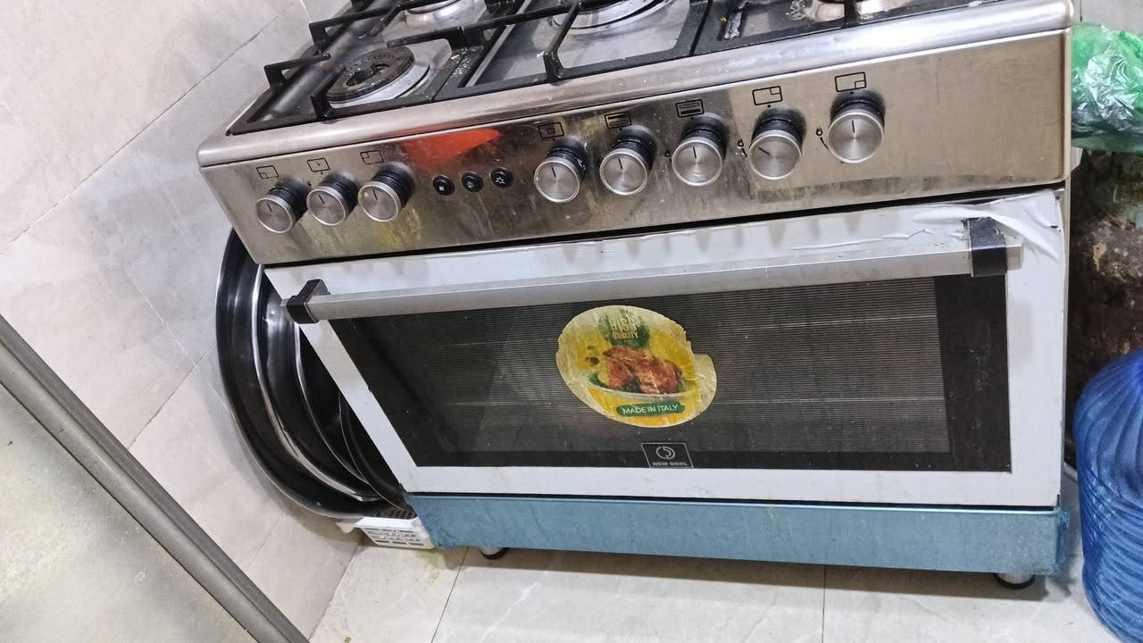 مرحبا اثاث بيت للبيع السريع طباخ كاونتر غرفتين نوم غساله  غسل عادي حجم كبير ثلاجه  ميز بلازما برده مسرح مع البراكيت كراسي بلاستيك 2دواشك عدد6ابوونفر بنكات3زوليه 3*4موكيت ايراني3*4 بردات اوف وايت عدد 3تفصال مع البوري مراسله بالخاص أو  وات ع الرقم***********
