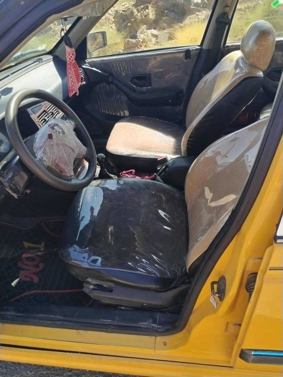 السلام عليكم بيجو بارص موديل ١٥ سياره محرك وكير مكفوله سياره بيه جاملغ مامي صبغ فقط باقي سياره مكفوله بسمي رقم جديد دولي  مكان سياره بغداد الحسينيه مال المعامل السعر ب٤٥ وبيه مجال شراي يتصل ***********
