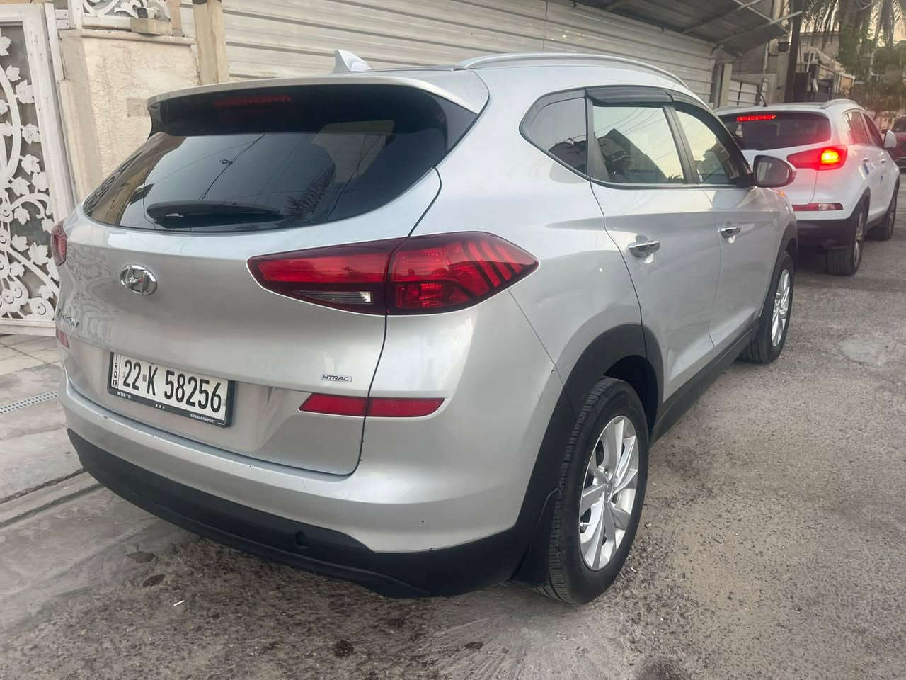 توسان 2019 محرك 2400  مواصفات شاشة كاميرا مانع انحدار 3 انظمة قيادة سيارة جديدة وجاهزة كير محرك وصدر وتبريد جديدات رقم اربيل شرط التحويل 
*********** مكاني بغداد ومنزل صور السونار 
السعر 130 $ وبيها مجال بسيط
