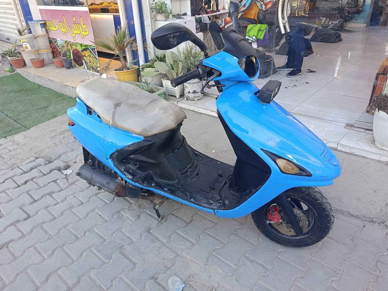 دراجة للبيع خير من الله شلعه ومعدل حلوات نكره سلف وهندر أوراق كامله مكان بغداد  المحموديه رقم *********** سعر 180 وبيه مجال
