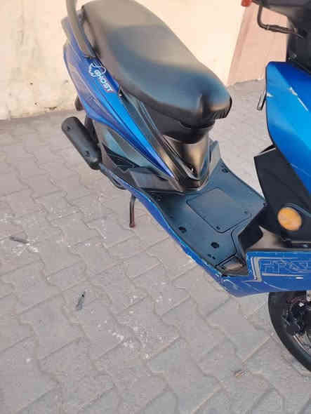 دراجه سكنس ياباني مكفوله برغي مامفتوح بيهه *********** بصمه تشغيل عن بعد سلف لايتات اشاير شلعه سعرهه 375 بيه مجال
