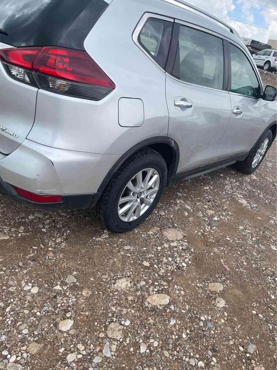 نيسان روج 2018فو ل مسفات به س بي سيلايت بولد يو جلملخ بي ليدا بي داخلي بي ئيربك هه مو شه رت 
83يا جوي 
سعر 140مجال *********** اكر, نينوى
