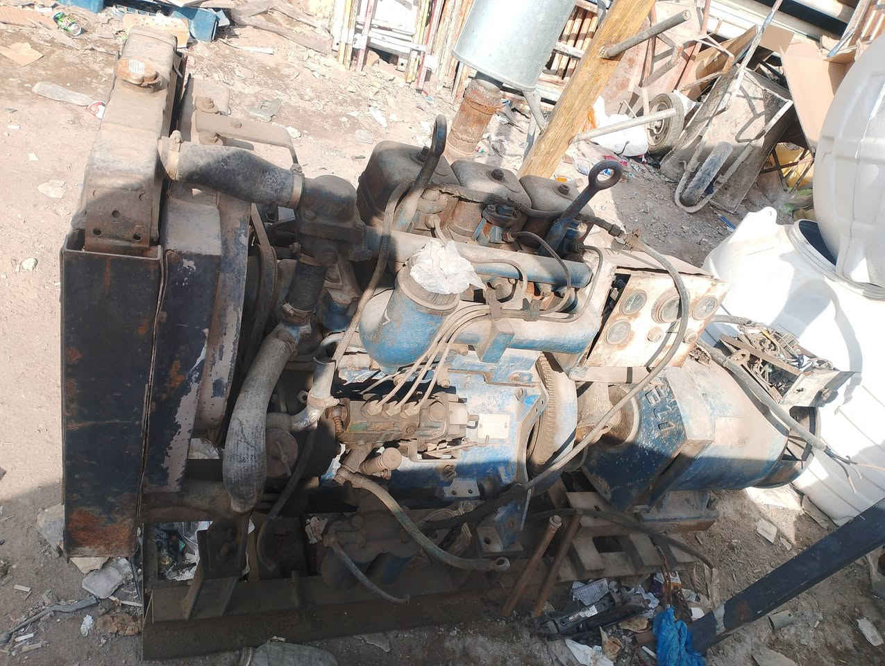 مولدة 30 كيفي مكاني بغداد حي الجهاد شغاله على الفحص
***********
