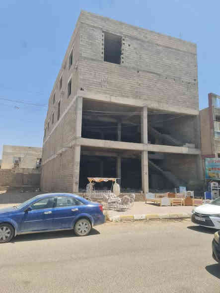 فرصة استثمارية 📍
بناية مكونه من 4طوابق 
في تكريت حي الزهور مقابيل كلية التربية للبنات 
بمساحة 400 متر 
الطابق الاول صالة غير مقسم 
وباقي الطوابق غرف فندقية 
ترهم مستشفى او مطعم وفندق 
مساطحة 25 سنة📍
لمزيد من المعلومات يرجى مراجعة المكتب او الاتصال على الرقم
***********
