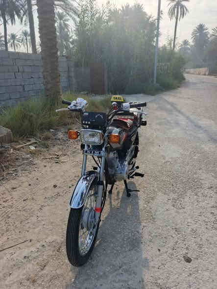 سلام عليكم للبيع دراجة اربعه كير السعر 775قفل السوبايه مو وياه  اوراق زيتيه الدراجه متياز  والدراجه برغي ما مفتوح منه مكاني كربلاء الحسينه قرب  سيطرة العطيشي  وهاذه رقمي متواجد بيه ***********
