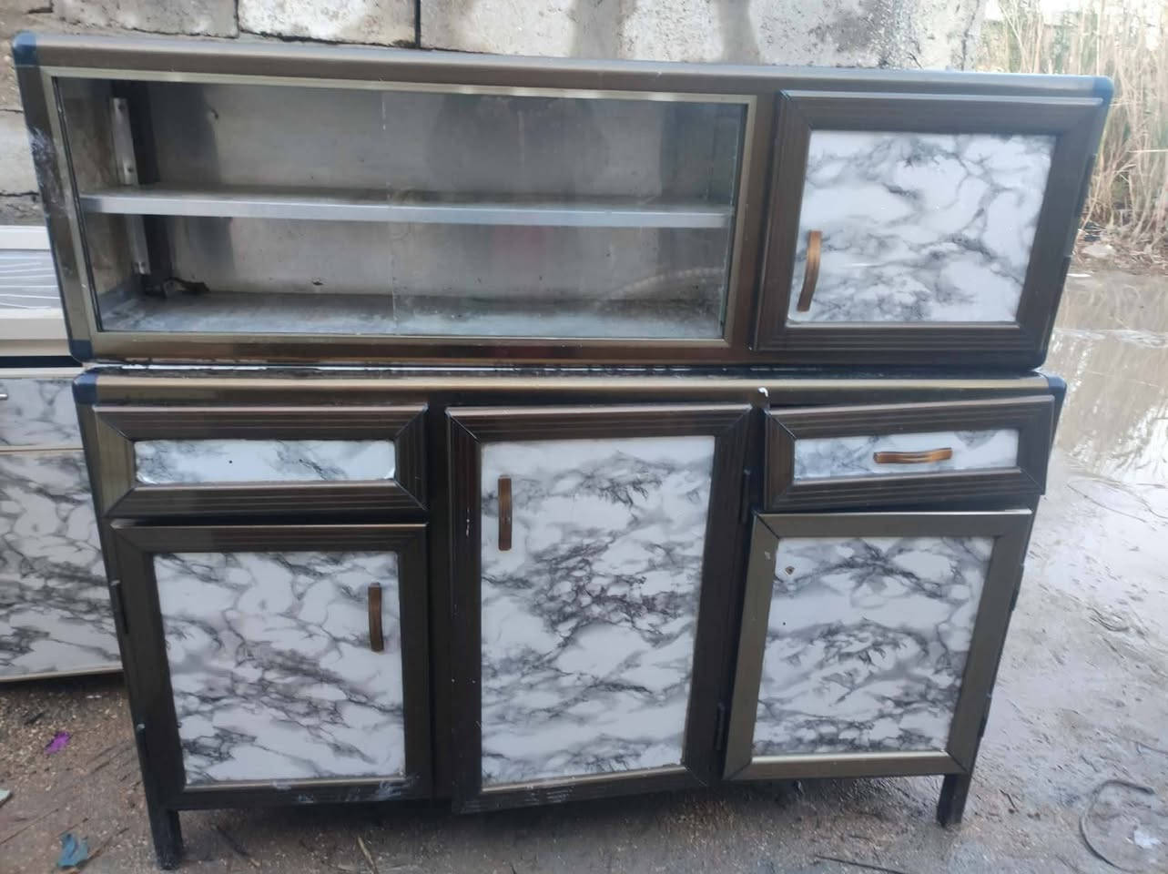 غراض للبيع مكان دوره اكو توصيل ***********
