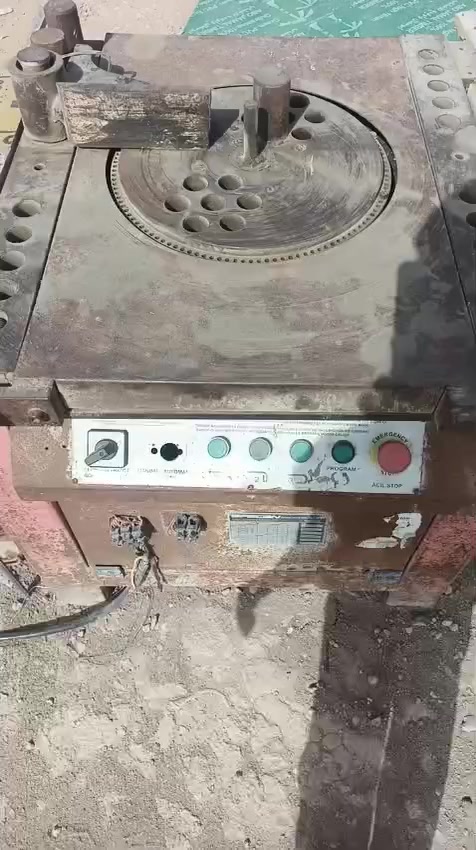 سلام عليكم البيع عواجه حجم 36 وكتر حجم 42  نضاف بلاديه على وضع شريكه ***********
