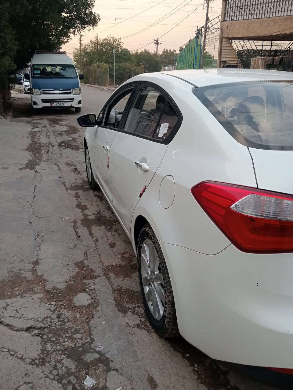 السلام عليكم
كيه سيراتو 
2016 ماشيه 100 الف 
رقم بغداد انكليزي 
مكفوله كفاله عامه حته لدعاميات 
بيه بس شخط مامصلح ول سونار بل منشور 
مكينه 1600 
سعره 135 
عنواني بغداد البياع تقاطع درويش 
***********
