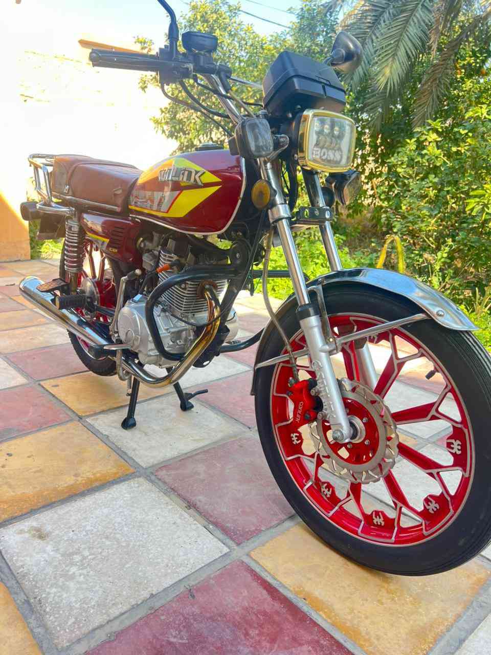 السلام عليكم للبيع دراجه أيراني سافان خمسه كير موديل 2024 أوراق اصولي عل بلاد برغي مابيها نقص كلشي جاهز وشغال محرك لا تنقيص ولا تبخير العنوان بغداد المدائن قرب بسمايه رقم الهاتف بي وتساب***********
