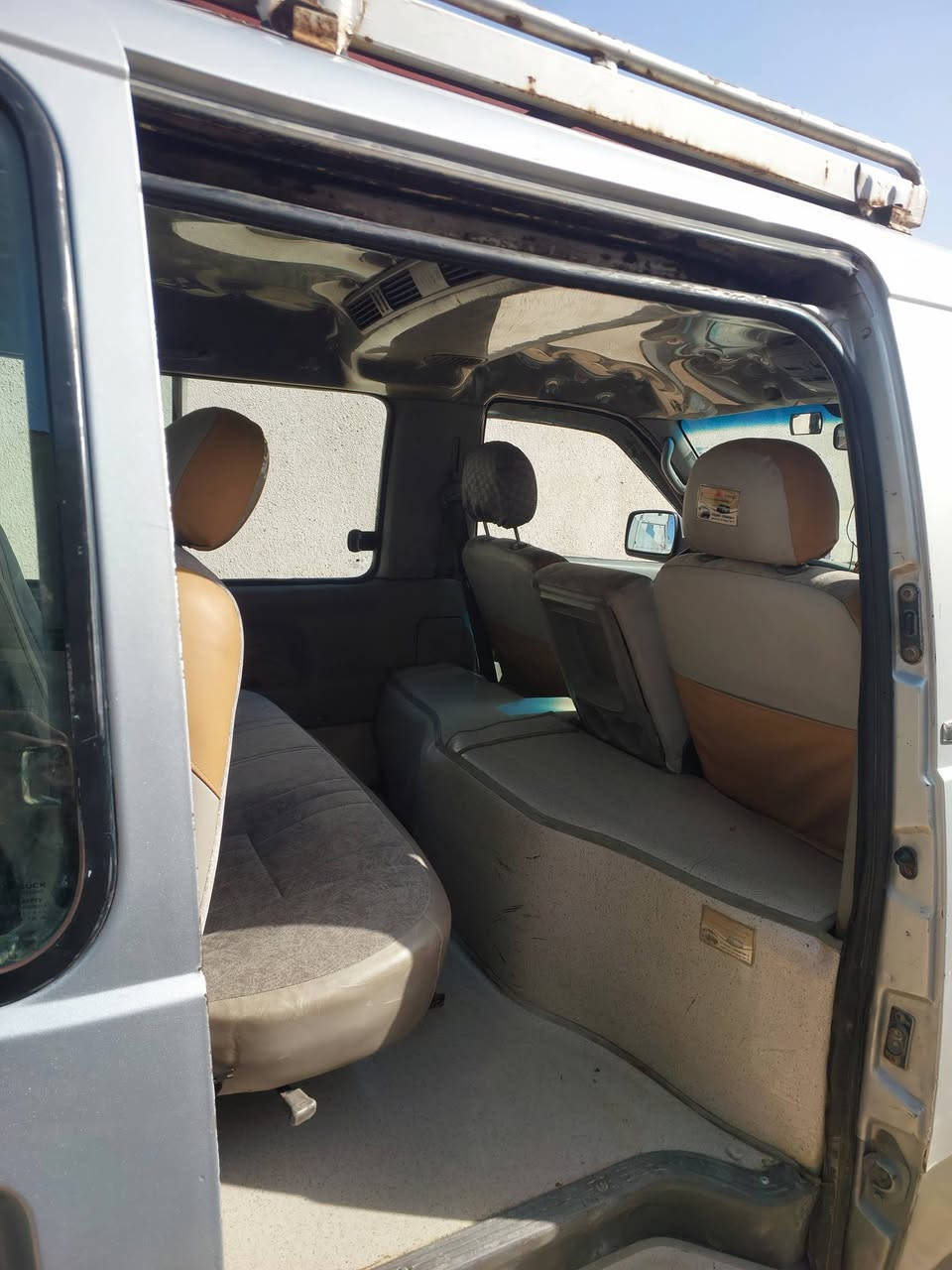 سلام عليكم  اخوان كيا منغولي البيع السيارة بلادية بيها صبغ بل كصيرة اثر جراد عل حديد بدون معجون  السيارةجاهزة مكينة كير  اكسن تخم تاير حدادية نص عمر  مكان السارة بصرة ابو الخصيب   مكلف بل نشر *********** رقم راعيها السعر ١٤٥ وبيها مجال
