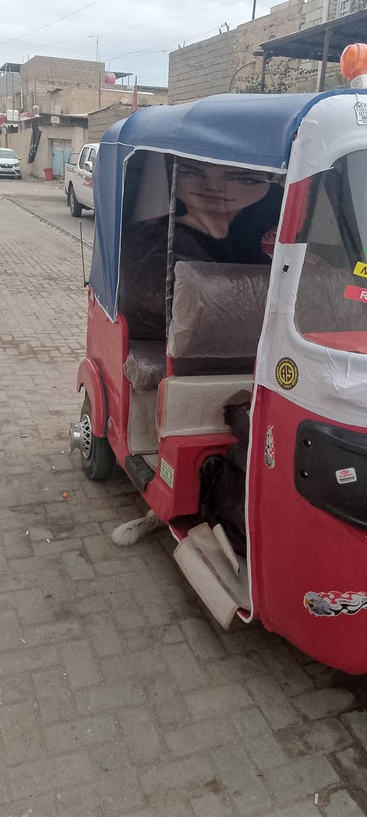 السلام عليكم تكتك موديل 16على 17 تكتك مصبوغة جمالة تكتك اوراق تكتك كلشي شغال سعر 4,500 عنواني بصره خمسة ميل ***********
