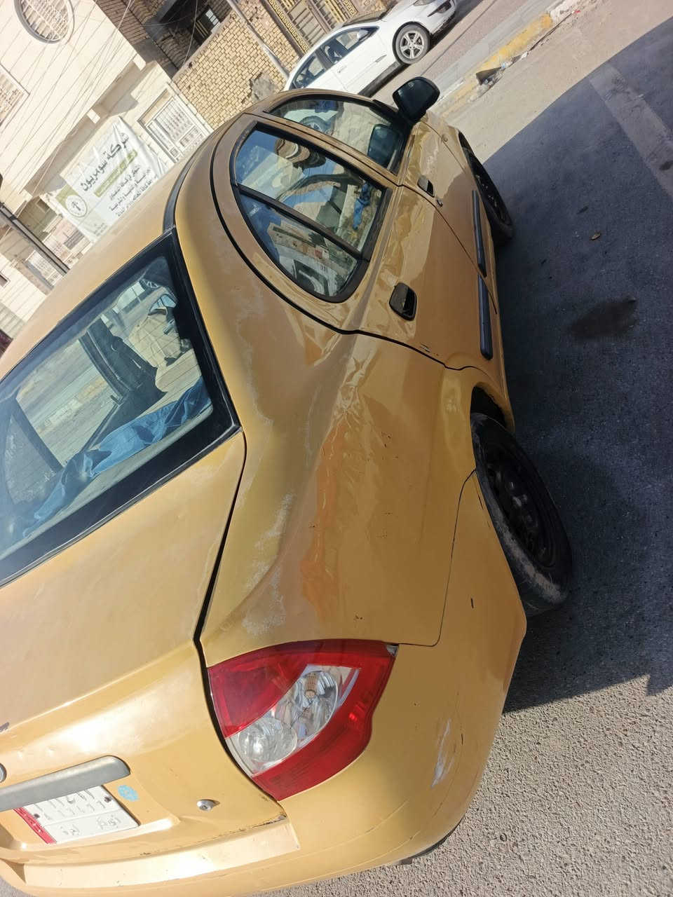 سلام عليكم
سياره طيبه موديل 2016 ذي قار 
سنويه 2028 تحويل ثاني يوم سياره عله وضع شركه كله بلاديه  جام كله شغال  جاهزه ترايك بغداد  حداديه توني مسويه  مكينه بيه بدايت خيط بخار دهن ماتنقص قطره وحدا  كير جديد  كهربائية كله شغاله تبريد نقص غاز فقط  مصفره هيئه وغرامات 
سعره 24 ورقه وبيه مجال قليل مكان السياره ناصريه حي تضحيه 
الهاتف ‏‪***********‬‏
