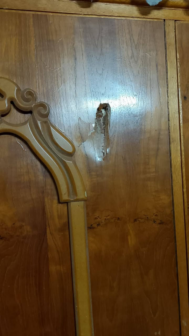 السلام عليكم غرفه اخشاب نضيفه فصال عراقي 
بيها شويه اضرار 
العنوان حي الانتصار 
السعر 700وبيها مجال 
الشراي يجي خاص


**إذا كنت صاحب هذا الإعلان وتريد حذفه لأي سبب، رجاءا أرسل رسالة إلى الدعم الفني**