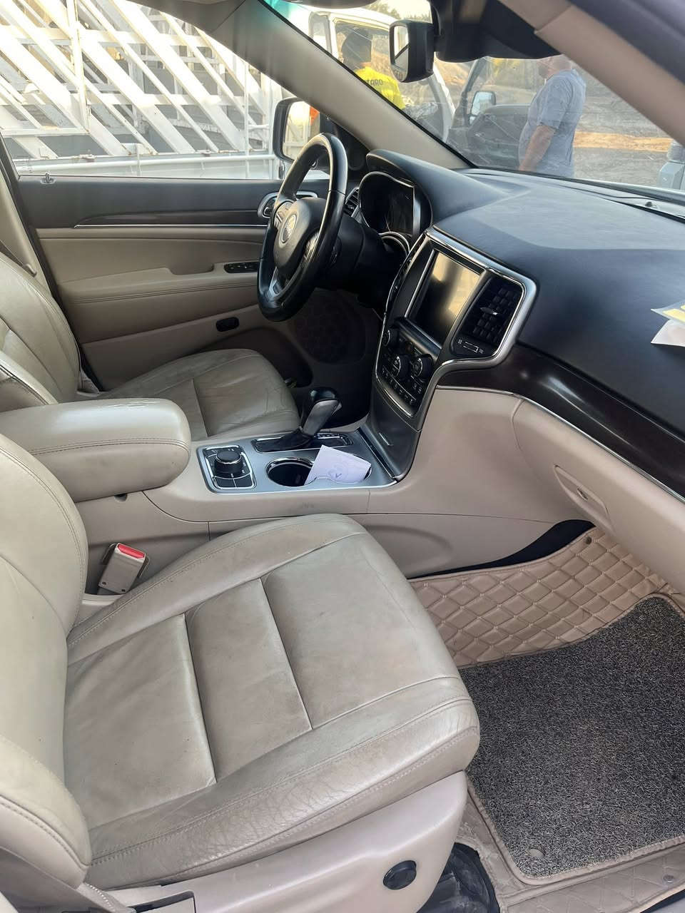 السلام عليكم جيب لمتدد وارد 2018 فول مواصفات رادارات حساسات أمامي خلفي داخل بيجي حادث جاملغ امامي الأيسر وجاملغ الخلفي الايسر / السعر ٢١٠ / واسط ***********
