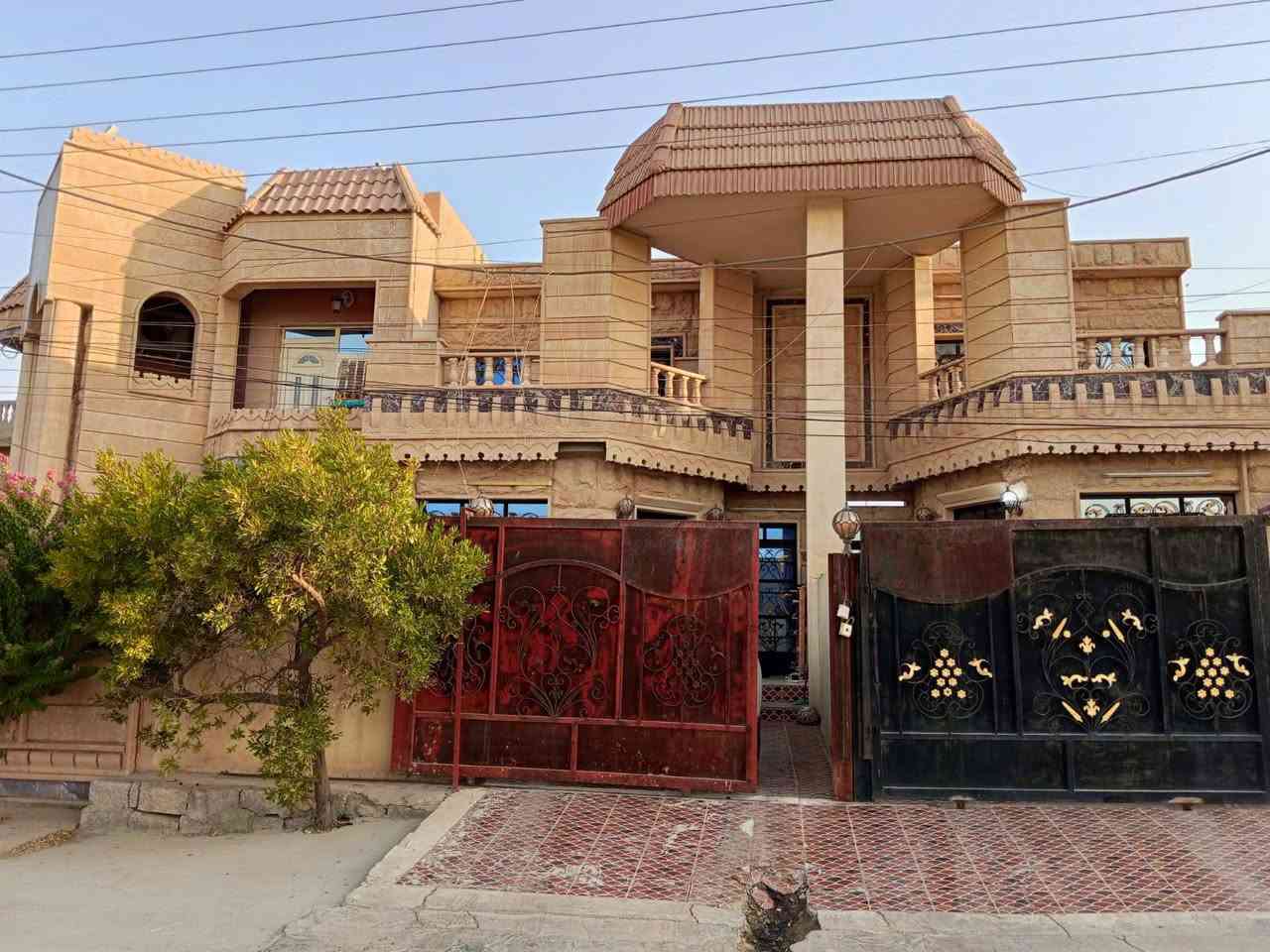 🏡 دار للبيع
📍 الموقع: حي سلمى التغلبية – مطل على النهر
📏 المساحة: 180 متر (طابو صرف)
📐 الأبعاد: الواجهة 6 م_ النزال 30 م
. الواجهة حجر
•الطابق الأرضي
الاستقبال: 5 × 4 م
المطبخ: 4 × 4 م
الهول الداخلي: 4 × 5 م
غرفة نوم كبيرة: 5 × 4 م
غرفة نوم صغيرة: 3.5 × 4 م
•الطابق الثاني
غرفة نوم سويت : 5.5 م× 5.5 م
 مخزن: 4 × 5 م
للاستفسار الأتصال على الأرقام :
‏‪***********‬‏
***********
