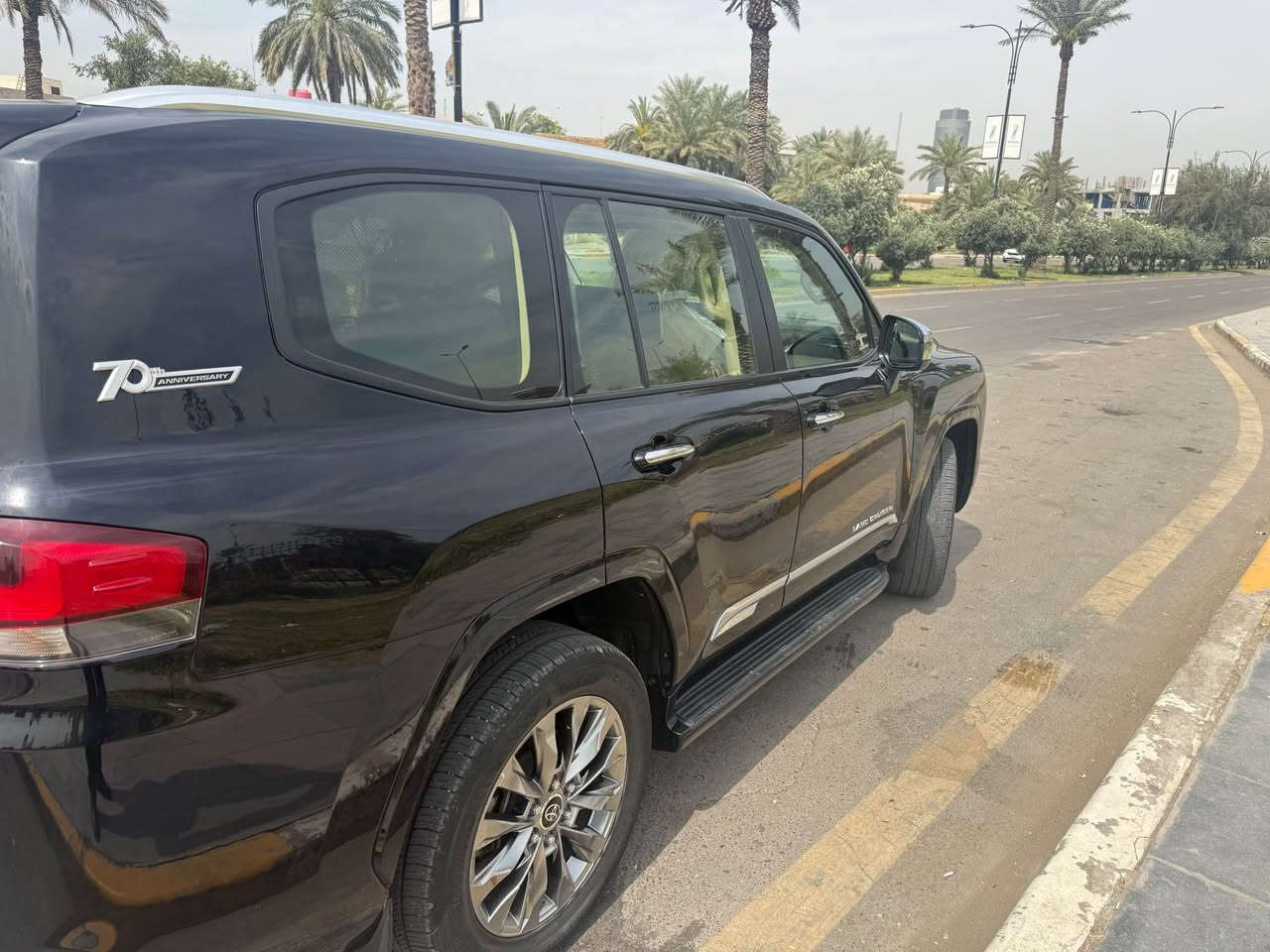 للبيع لاندكروز gxr تطبيق ساز مكينه 4000 ماشية 53000كم سيارة  مكفولة من الصبغ بيه فقط سحب رصعة بيدار بجاملغ الخلفي كشنات جلد كهرباء جنطة كهرباء تبريد كشنات شاشات بلادي وباقي  المواصفات معروفه للاندكروز  السعر 62000$ دولار وبيه مجال مكاني بغداد الكرخ *********** بغداد, العراق
