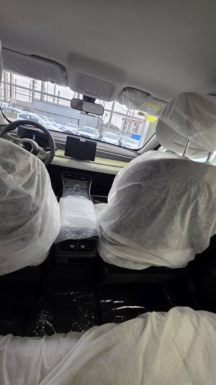 تحية طيبة يتوفر  BYD SEAL 05  سيل 5
يتوفر برقم ✅️
وبدون رقم ✅️
المواصفات: 
كامرة✅️
حساسات✅️
فول Led
ويل كب اسود
كشنات جلد
وباقي المواصفات معروفة✅️

للتواصل : ***********  تواصل (واتساب) فقط فقط✅️
العنوان : بغداد -البياع
