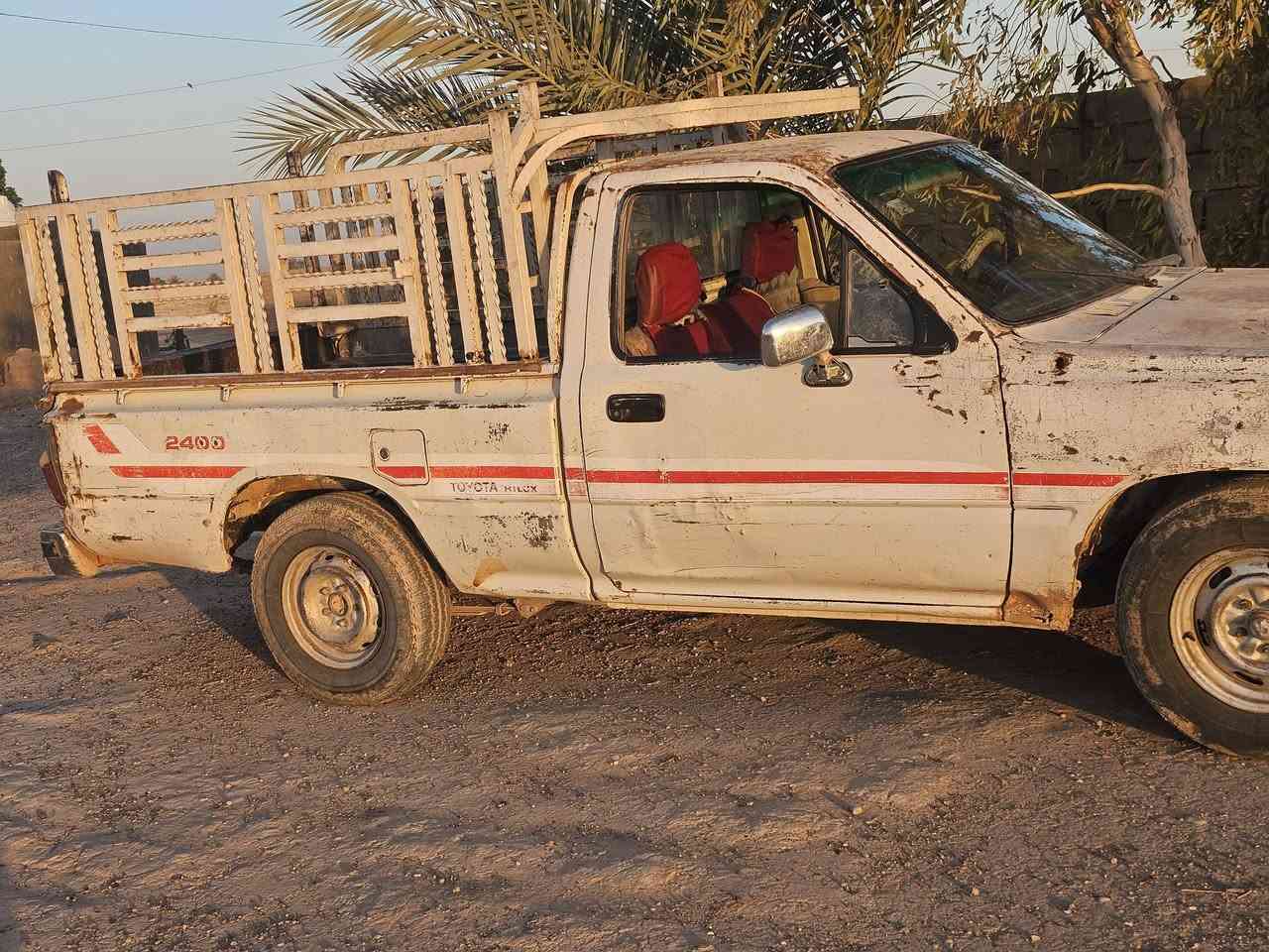 سلام عليكم سيارة للبيع بيكم 89 رقم ديالى سعر 25وبيها مجال ***********
