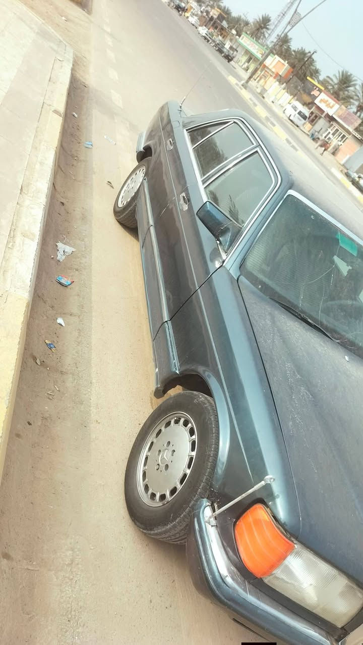 السعر (35) موديل 86 محرك 3000 بطه رقم ديالى السنويه 27 ديالى.. ***********@***********)او مراوس
