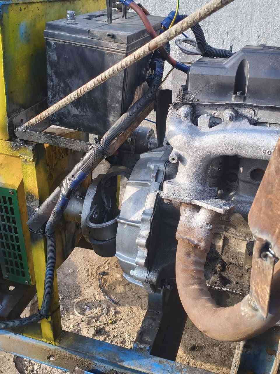 مولده محررك الفين وسبع مئه واحد اربعه ثكالات محرك بنكو لاتبخير ولاصرف راس توليد نحاس مئه ماملفوف جديد 25كيفي 100امبير شاغله تفصص وتاخذهه السعر 12 ورقه وبيهه مجال حك الجيه كربلاء ماموجود عله التواصل رقم ***********
