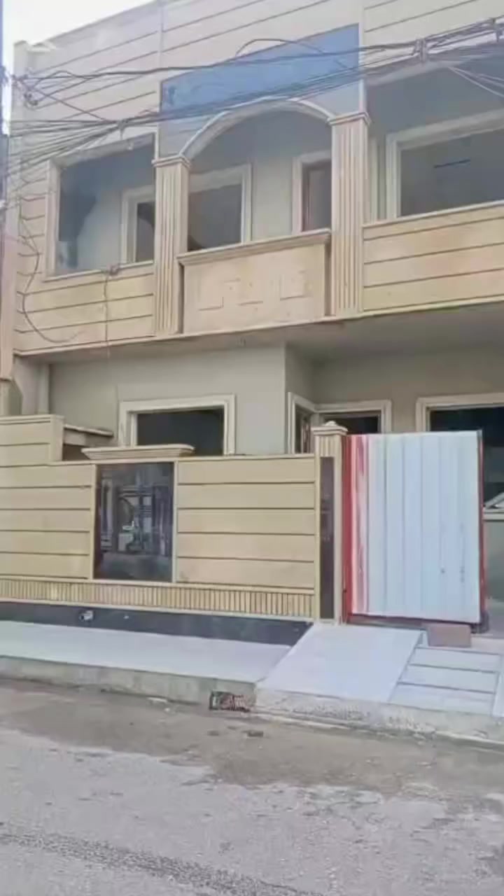 دار للبيع حي مشيرفه الاولى 
ملك صرف شرط التحويل بناء حديث 
دار قيد الانشاء تسليم مفتاح فوري 
طابقين خلف مدرسه زيد ابن الخطاب وقريب علا شارع 60
مساحه الدار 100متر جبها8.33يتكون من 3غرف نوم 
 مكتب 
ابراج الغيث شارع 60 مقابيل الملعب يم جامع الصفا نستقبل 
جميع العروض بيوت اراضي سكنيه 
اي استفسار مراسله الصفحه او 
الاتصال علا الرقم 
***********ابو سرمد 
***********ابو سرمد
***********ابو امير
