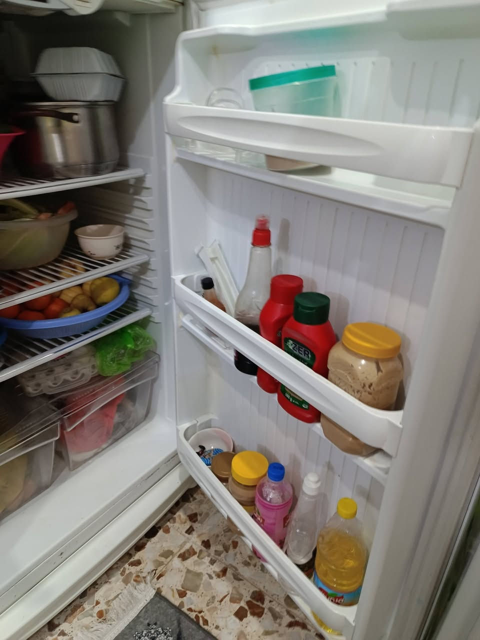 ثلاجه كونكورد لبناني الحجم الكبير نظيفه جدا وشغاله فول مداخله تصليح يشهد الله سعرها 325 للاتصال *********** حي ميسان
