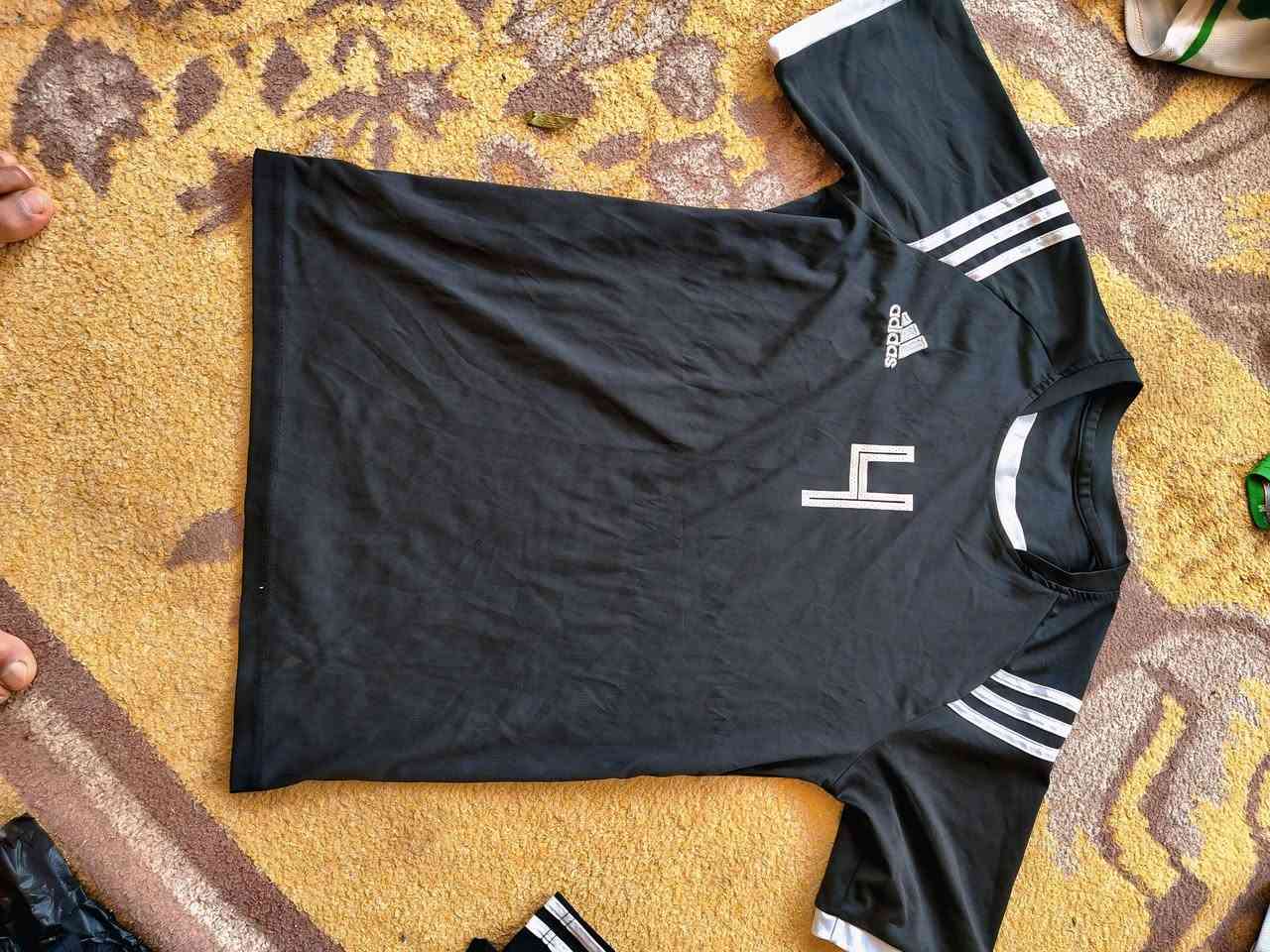 للبيع القطعه بالفين
كل لون بيه 7 قطع بدون شورتات


**إذا كنت صاحب هذا الإعلان وتريد حذفه لأي سبب، رجاءا أرسل رسالة إلى الدعم الفني**