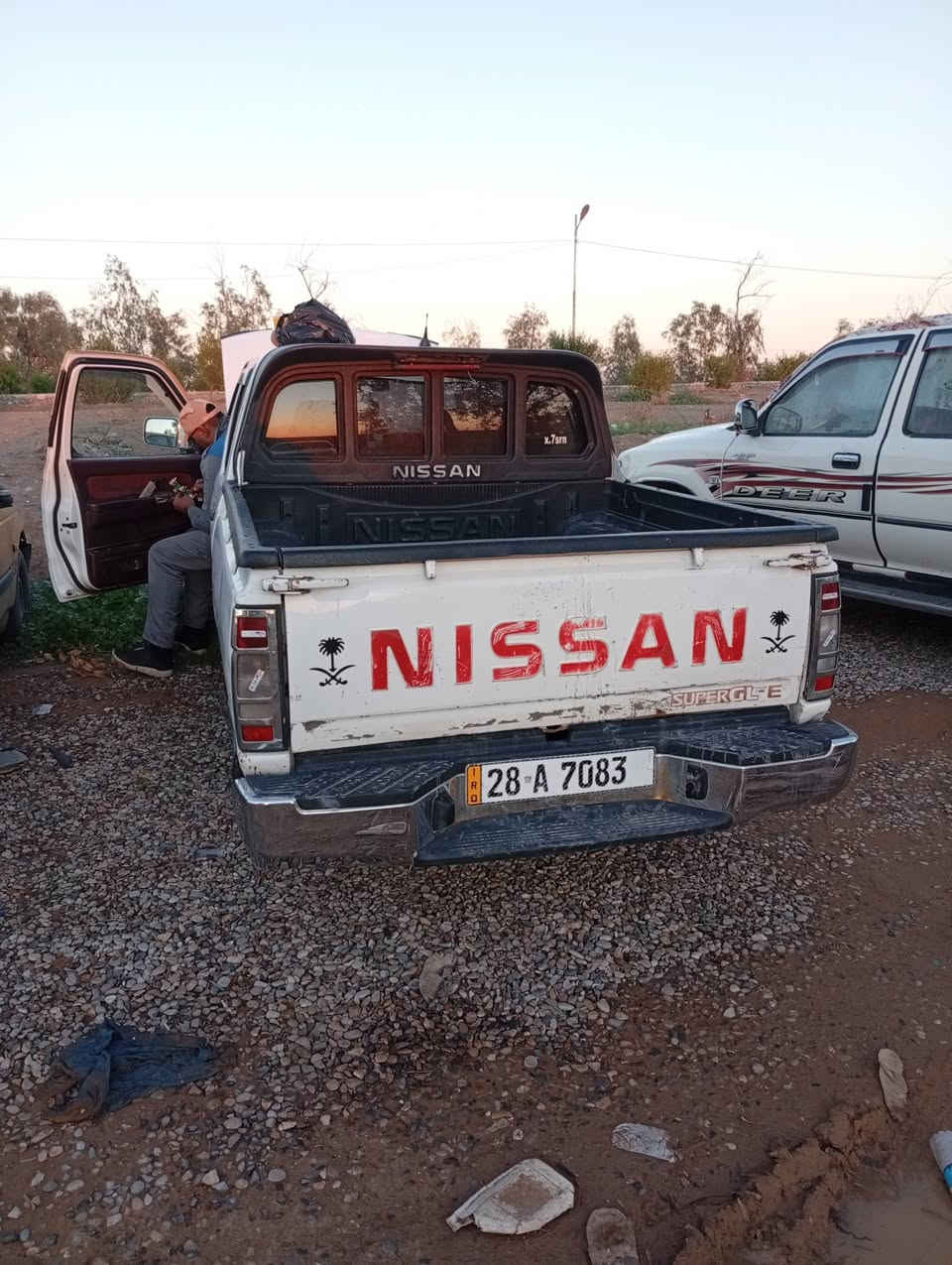 سلام عليكم نيسان 2008 محسن سعودي باب الطين الممتاز دشبول احمر جام كهربائي ماعايزه شي بيه بنيد مرشوش الباقي كفاله السعر خاص 
الاتصال *********** 
تراهم مراوس بسياره تورن
