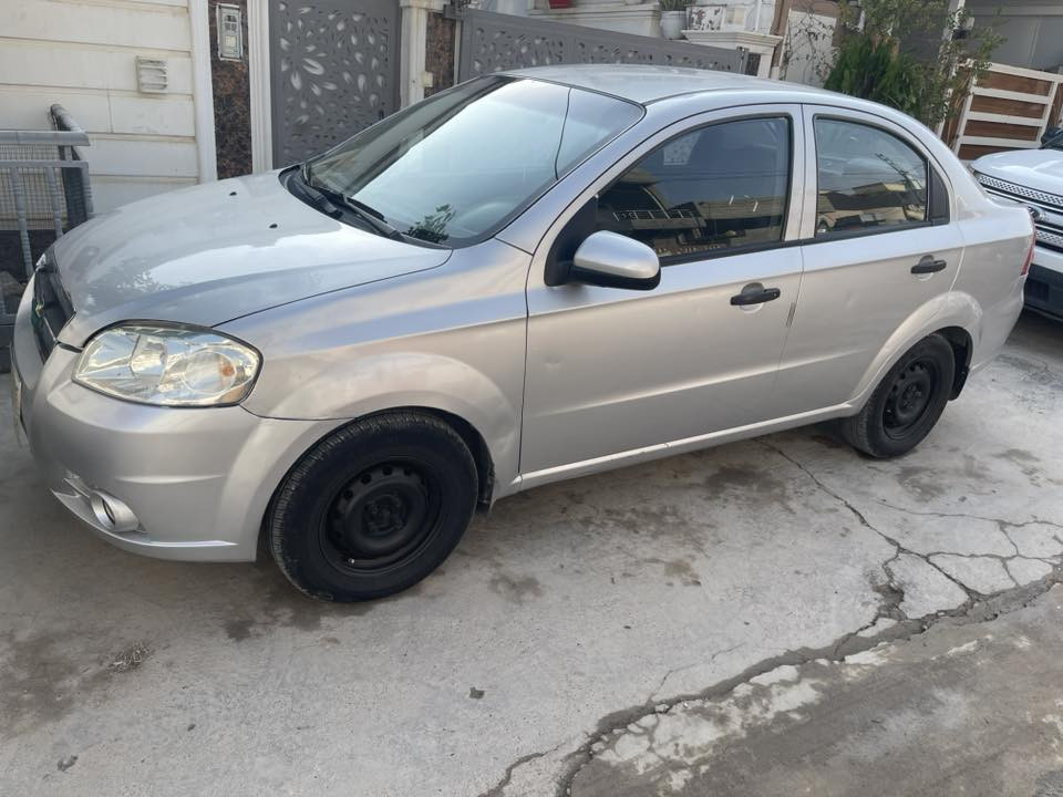 شۆفرلێت ئەڤیو ٢٠٠٩ خەلیجی
بەشەرتی تەحویل
تا سالی ٢٠٢٧ تازەکراوەتەوە
بۆیاغی نیە
مەکینە گەورە
گێر ئۆتۆماتیک
یەک دینار مەسرەفی نیە
مالی دۆستە

گێر و مەکینەی بە شەرت بێ عەیبی
سارد و گەرم ئیش دەکات بە شەرتی بێ عەیبی
چوار تایە تازە

سعری ٦٩ گەلا و مەعمەلە
شوێن کەلار
***********
