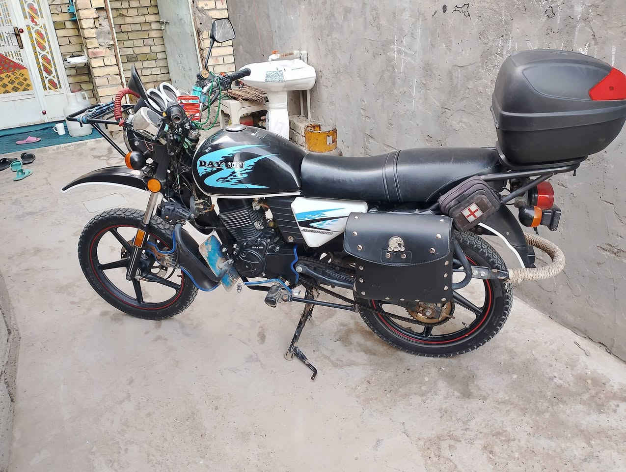 السلام عليكم دايوان جبلي22اوراق اصولي نضيفه خير من الله مرتبه***********
