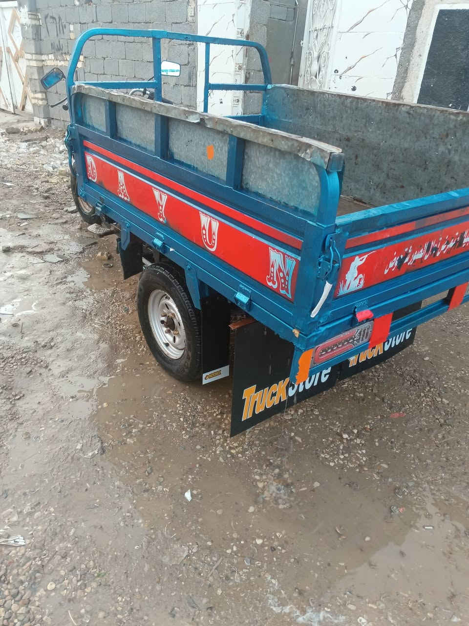 للبيع موديل 2015 السعر 1250 اوراق ***********
