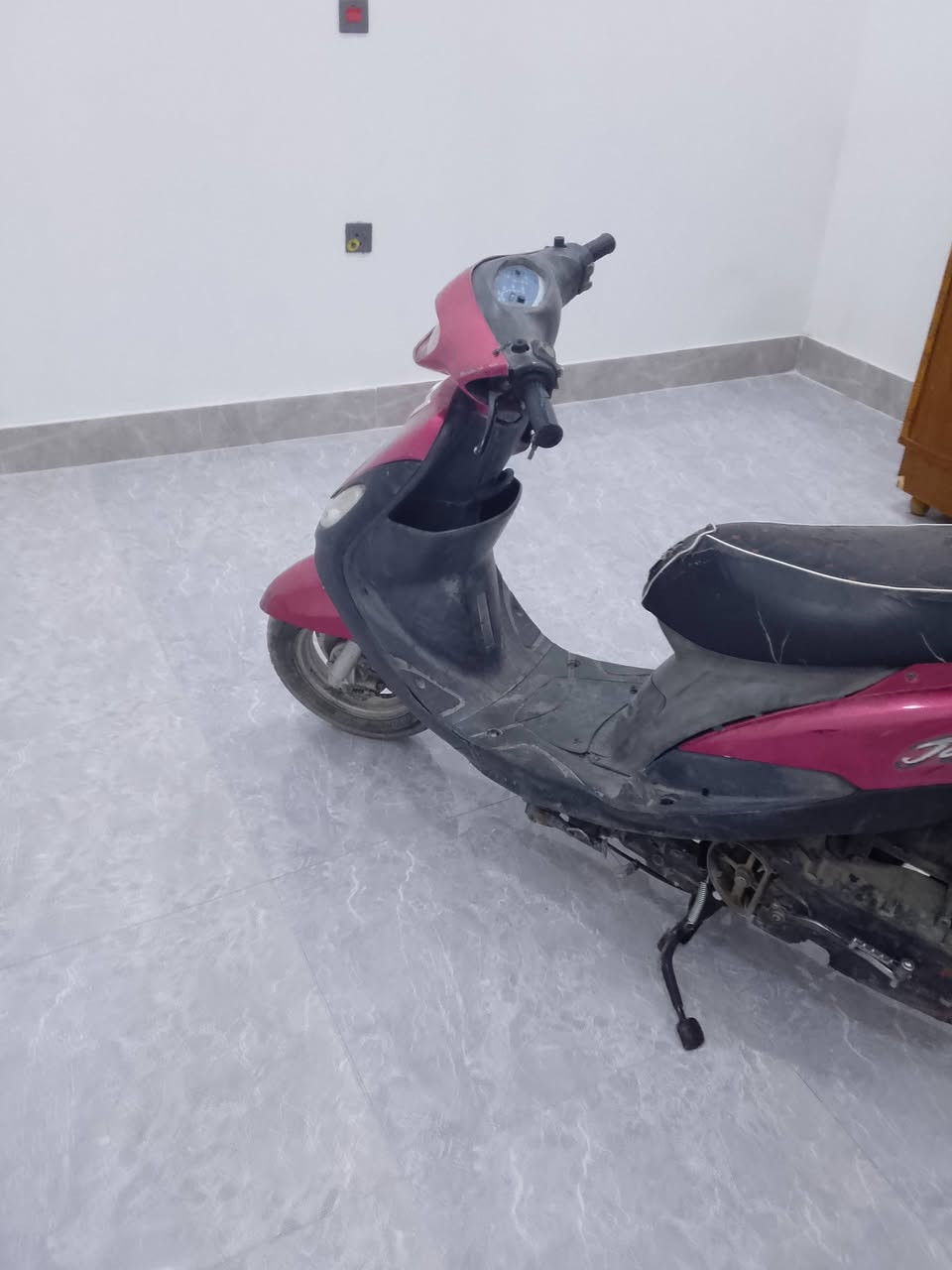 دراجه ماكس للبيع امجفته او نضيفه للبيع بصره شط العرب تنومه *********** سعر 500 او بيها مجال لشراي
