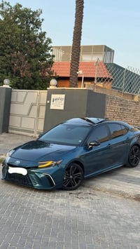 للبيع  كامري 2025 XSE فول الاخير بنوراما رادرا امامي رادار جانبي مواصف...