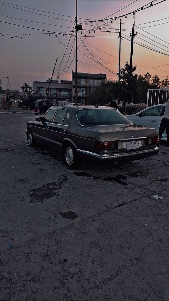 السلام عليكم مارسدس جامبو رئاسي موديل 86بسمي رقم انكليزي محرك كير بلادي مكفول شواصي لغود بلادي السياره مصبوغه فرن السياره جاهزه تبريد شغال رقم بغداد مكاني بغداد السعر 65وبيها مجال رقمي ***********
